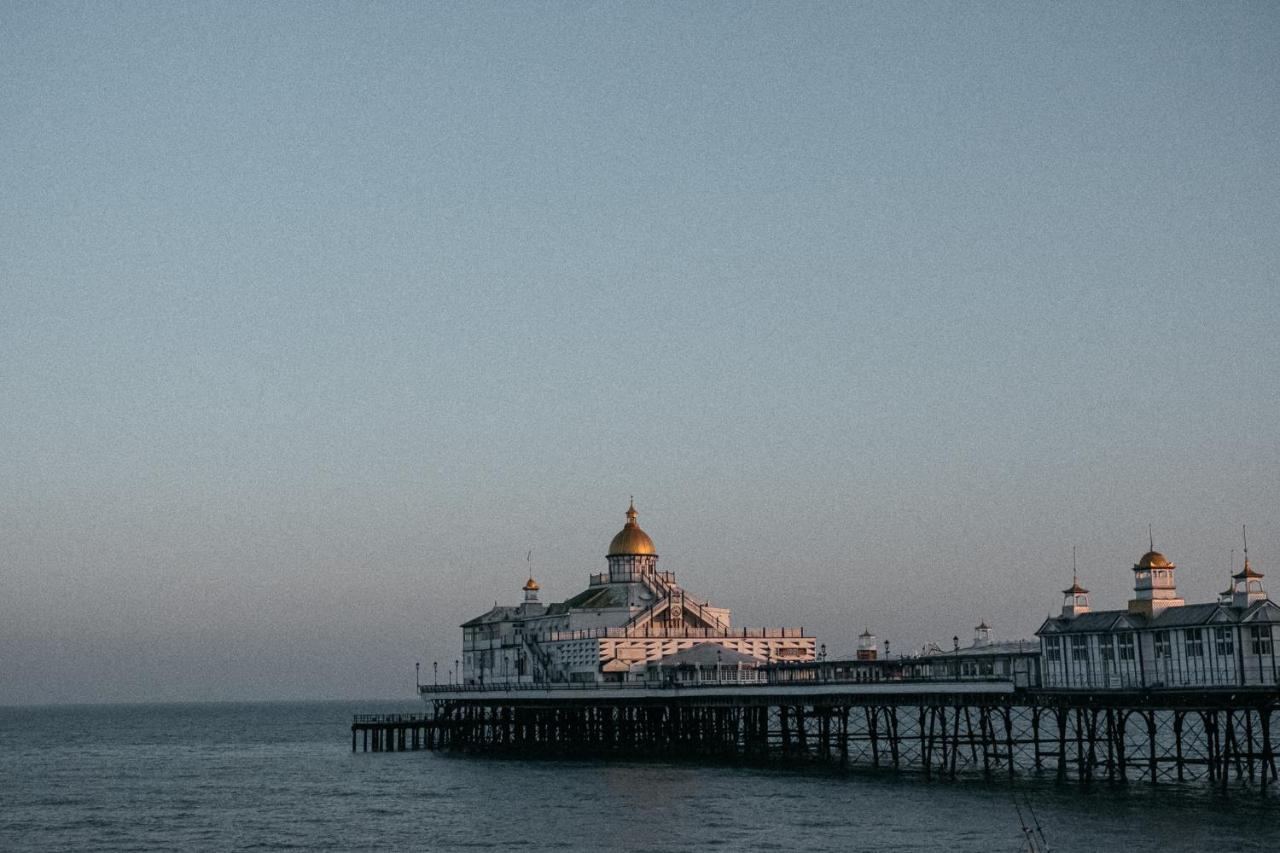 Port Hotel Eastbourne Exterior foto